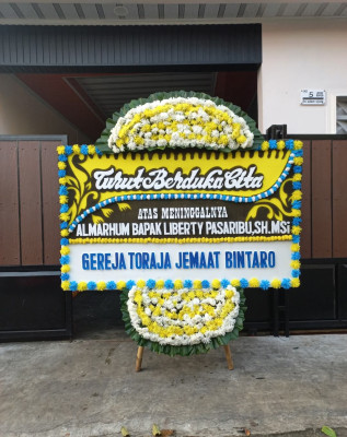 Papan Bunga Duka di Bluluk